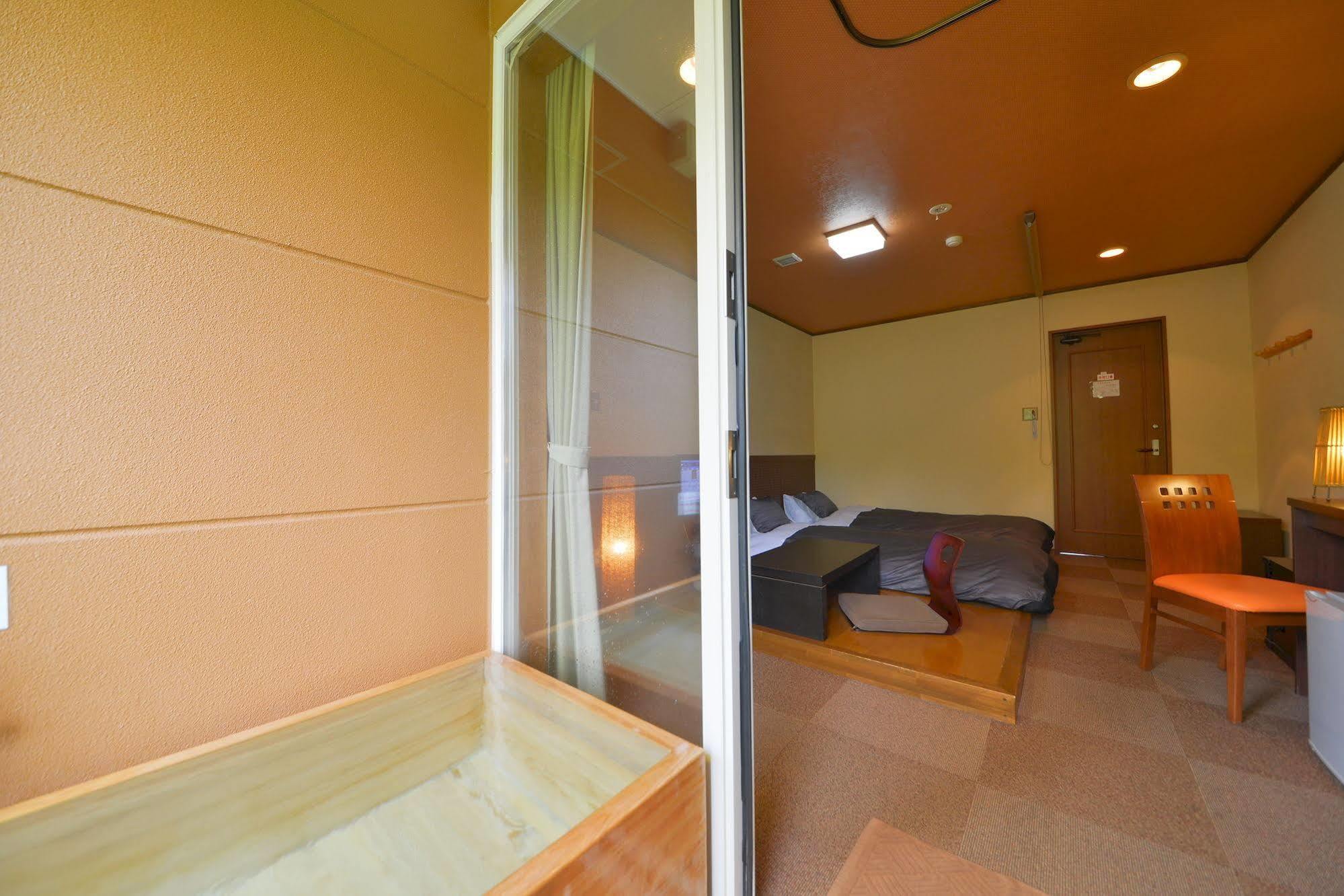 Hotel Casual Euro Нико Екстериор снимка