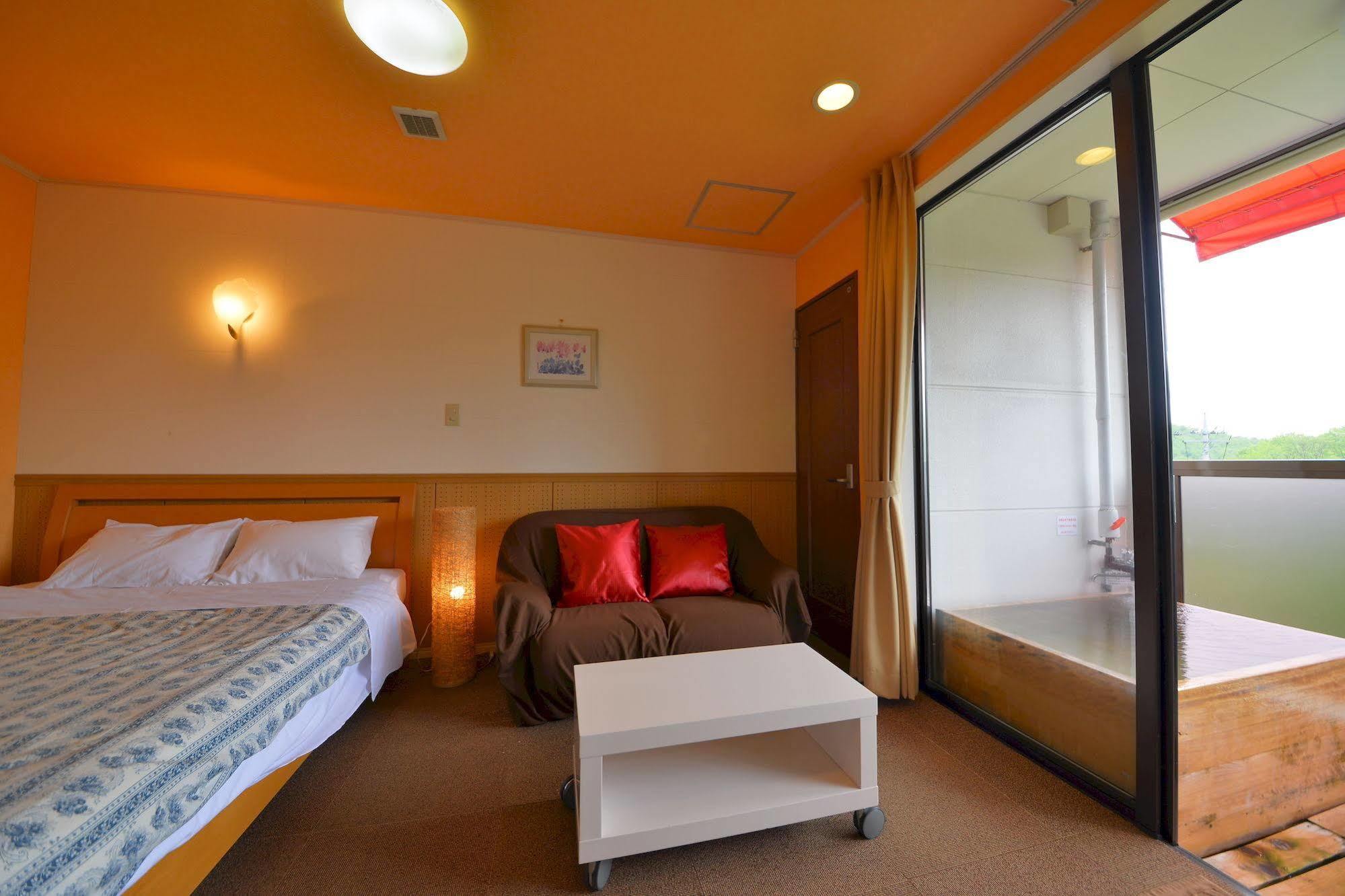 Hotel Casual Euro Нико Екстериор снимка